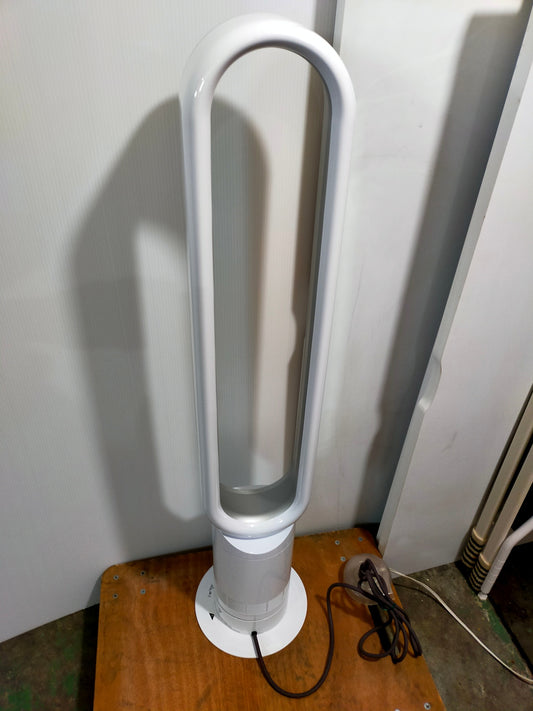 【サテライト】 タワーファン ダイソン Dyson Cool AM07
2022年製
