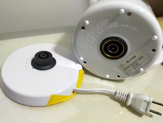 【サテライト】 電気ケトル ヒロコーポレーション 0.8L KTK-08  2024年製