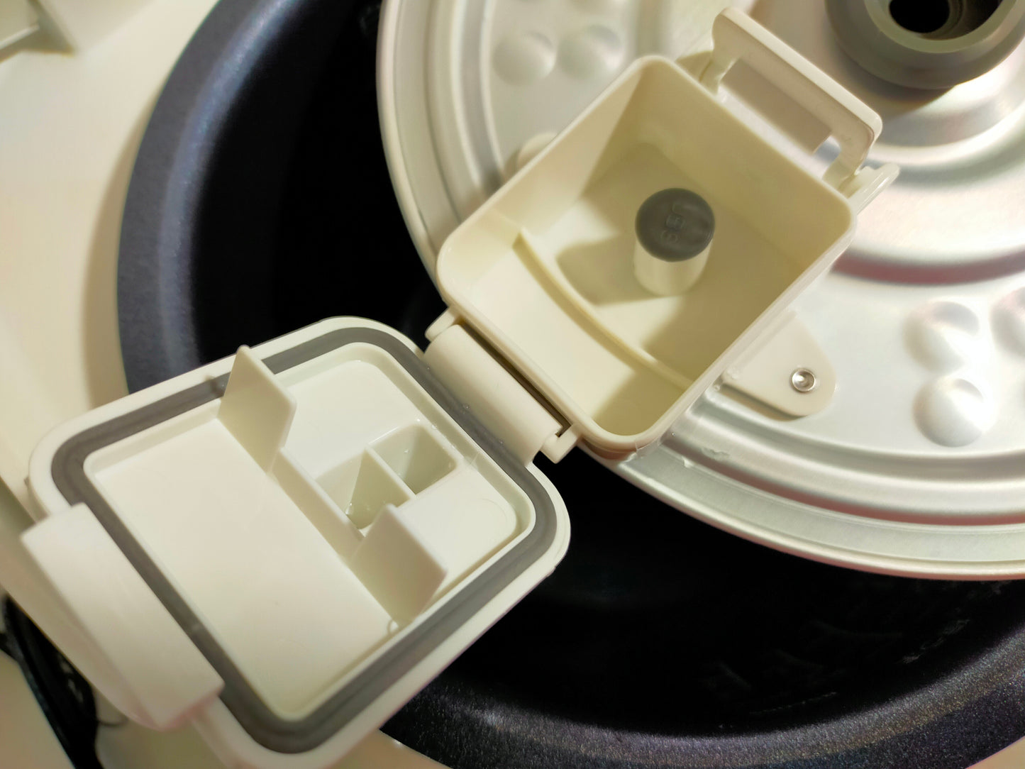【サテライト】 炊飯器 タイガー 3合炊き JBS-A055  2024年製