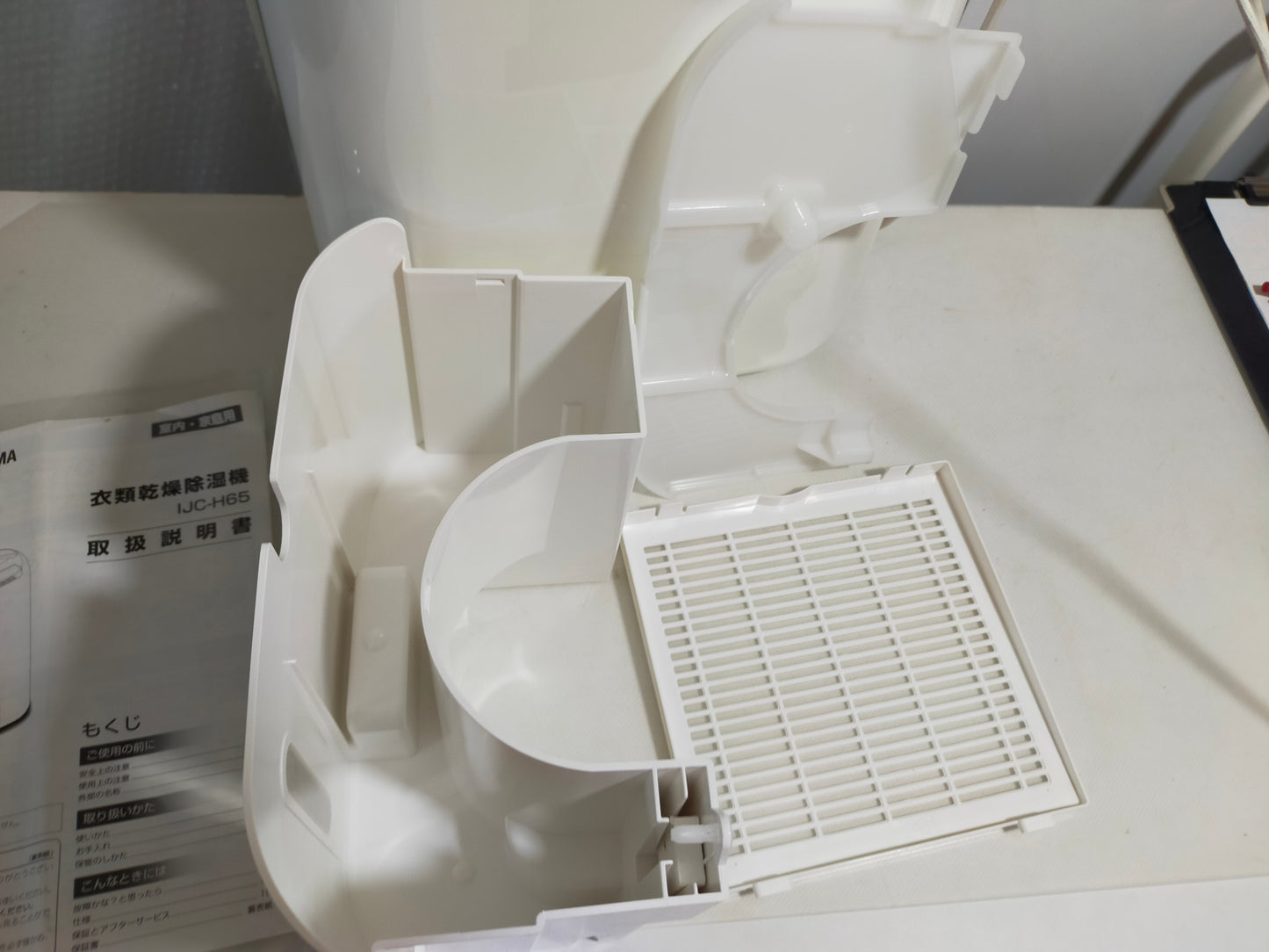 【サテライト】 衣類乾燥除湿器 アイリスオーヤマ コンプレッサー式 6.5L IJC-H65  2020年製