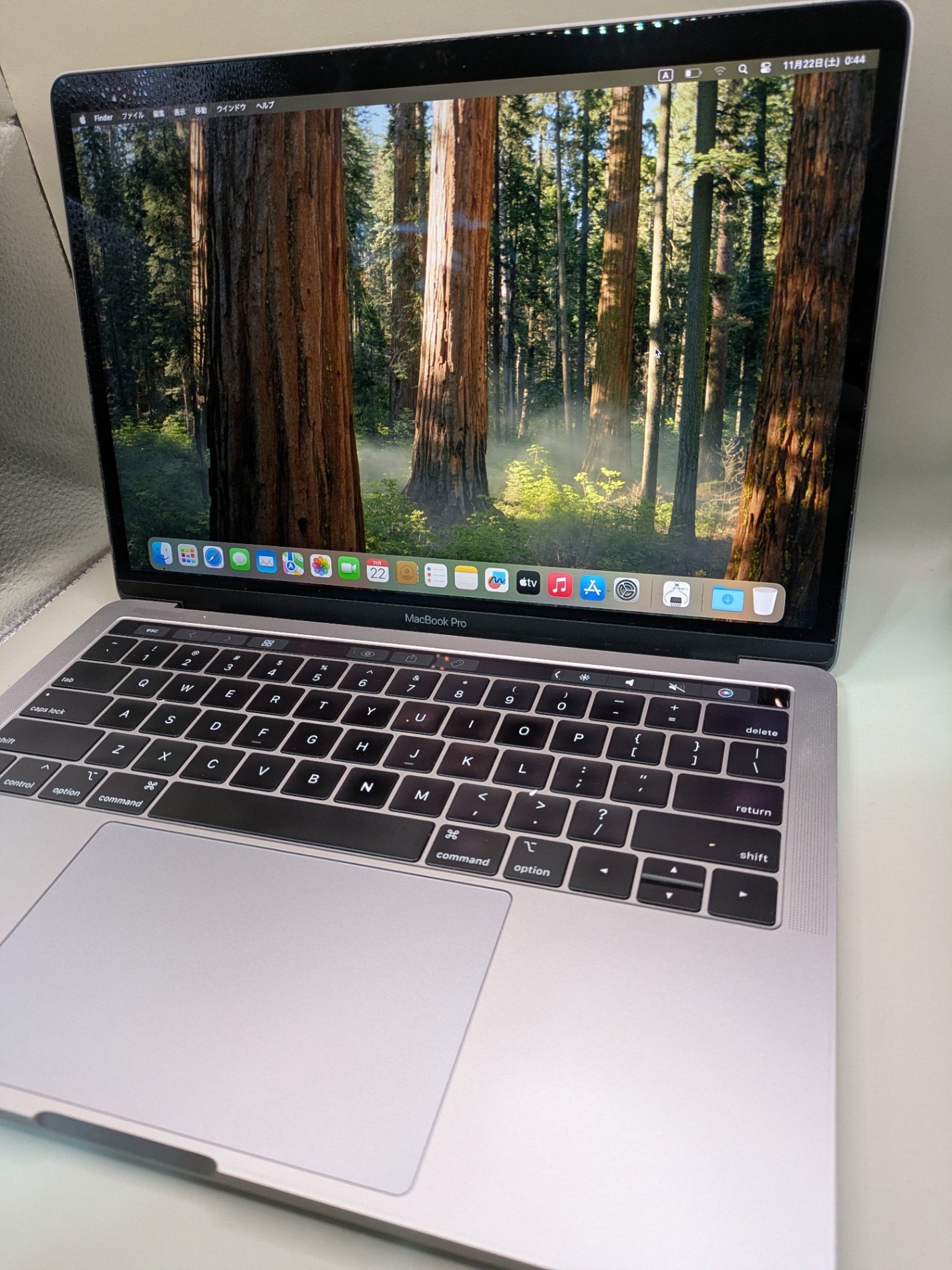 【倉庫保管】ノートPC Apple A1989 2.4 GHz クアッドコア Intel Core i5 macOS Sequoia 15.7.1 16 GB 2133 MHz LPDDR3 SSD 512GB 年製