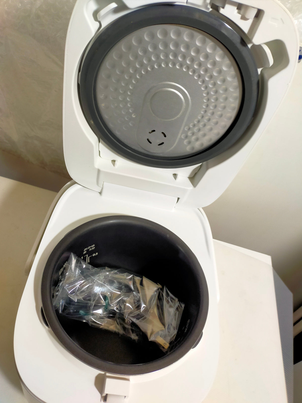【サテライト】 IH炊飯器 東芝 3合炊き RC-5XE5  2019年製