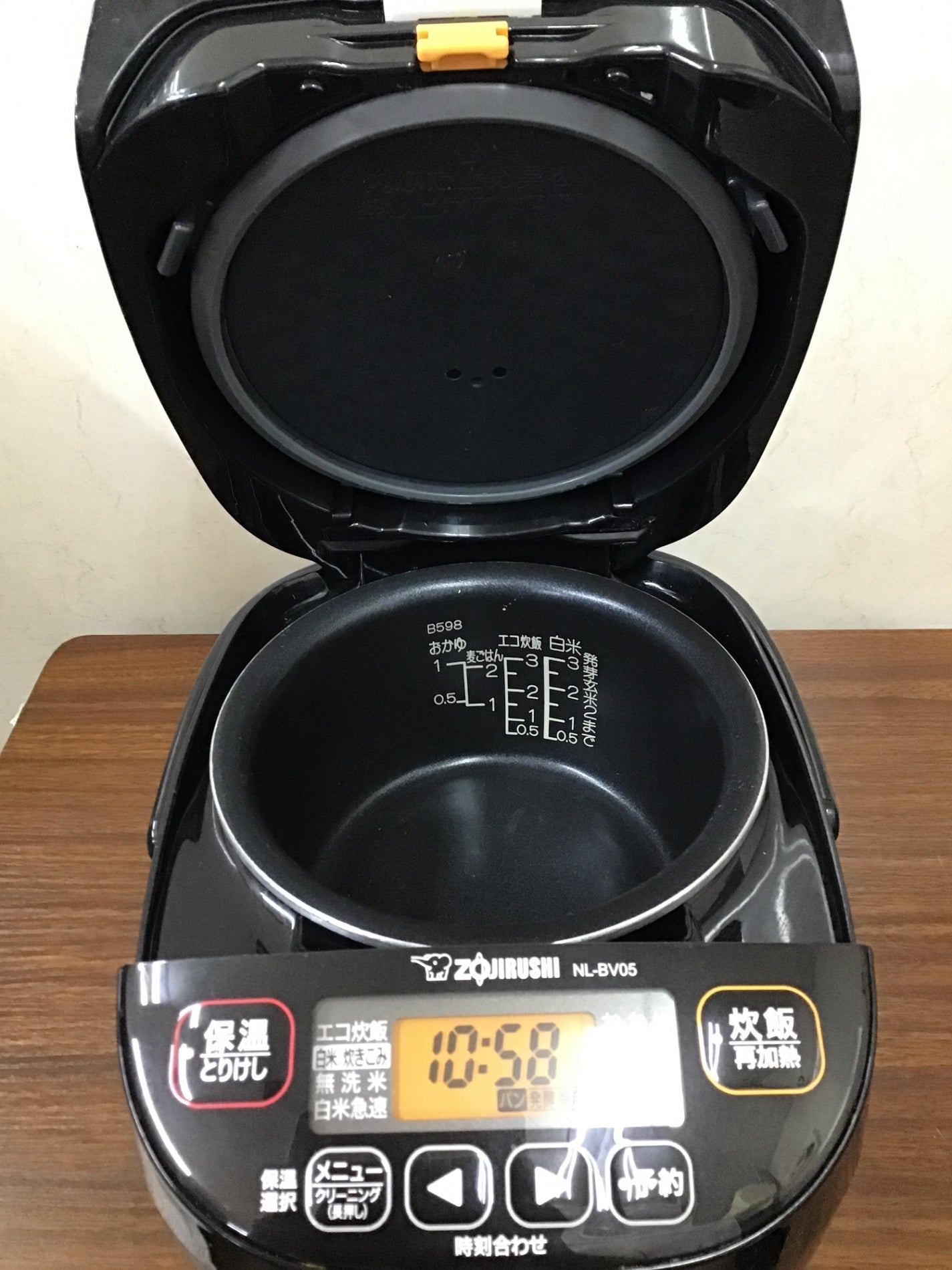【深草店】 炊飯器　象印　NL-BV05