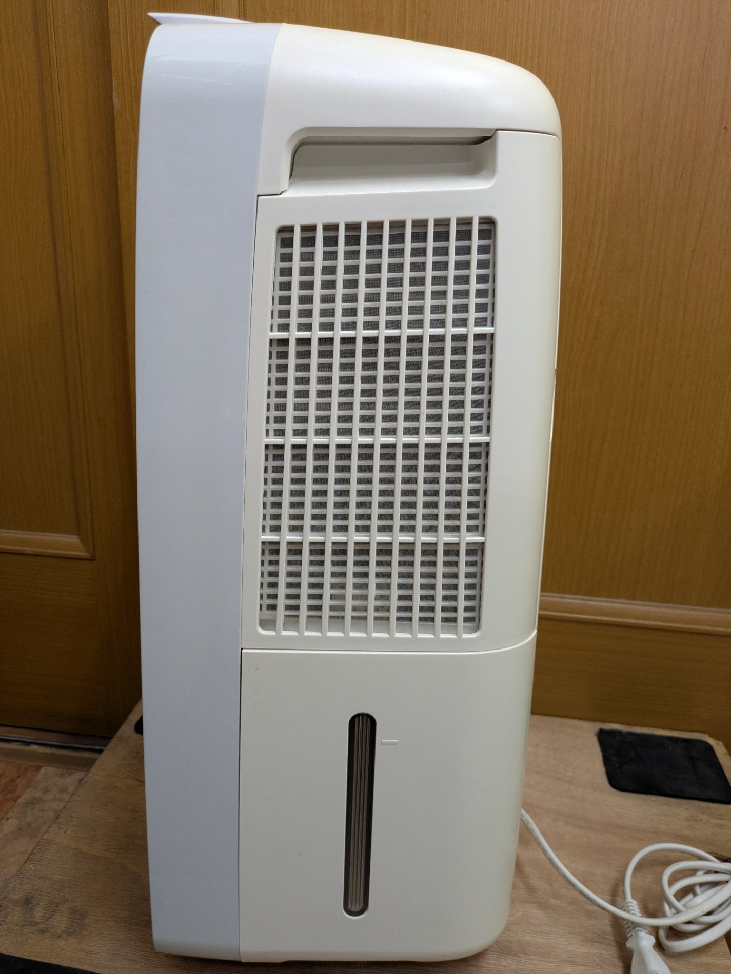 【深草店】 SHARP 冷風・衣類乾燥除湿機 コンパクトクール CM-L100  2020年年製