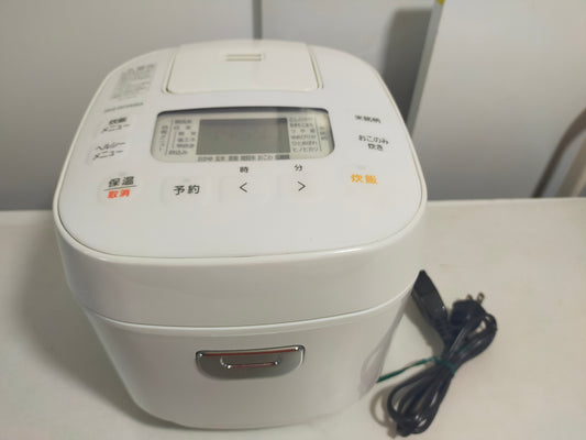 【サテライト】 炊飯器 アイリスオーヤマ 3合炊き RC-ME30-W  2021年製