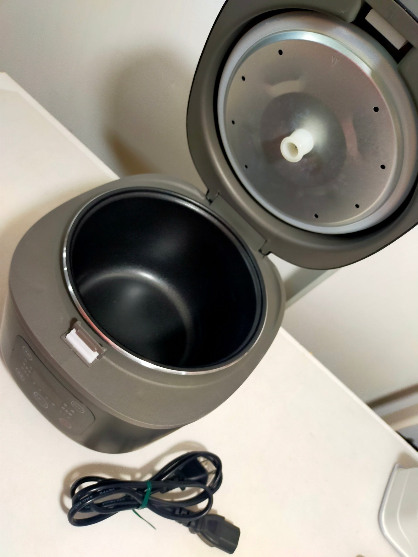 【サテライト】 炊飯器 ヒロコーポレーション 3合炊き HK-CRC03  2024年製