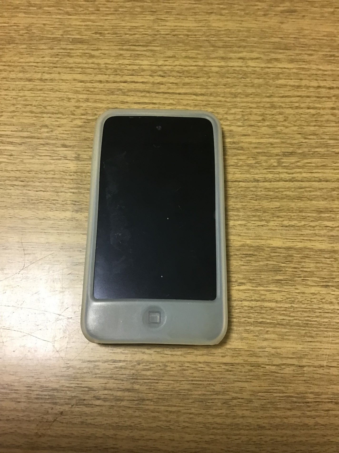 【深草店】iPod　touch　アップル　MC50J/A