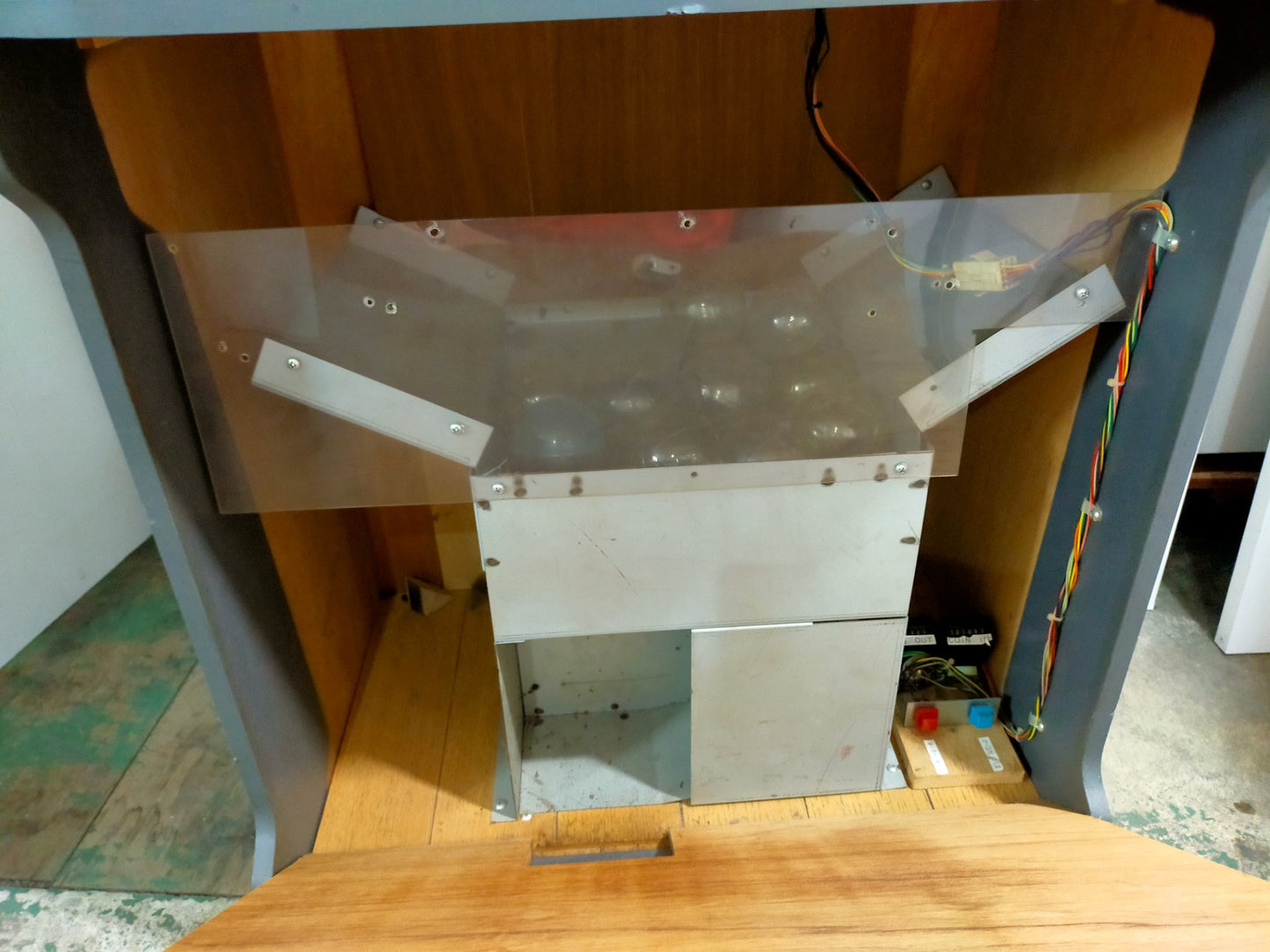 【サテライト】 パチスロ実機 ヱヴァンゲリヲン 真実の翼 5号機 アミューズメント仕様 【発送不可】